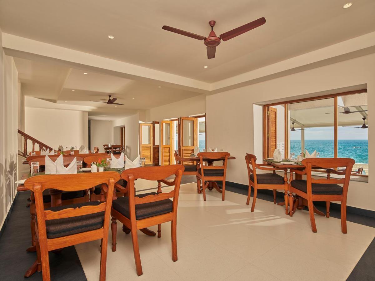 Rockholm At The Light House Beach โกวาลัม ภายนอก รูปภาพ