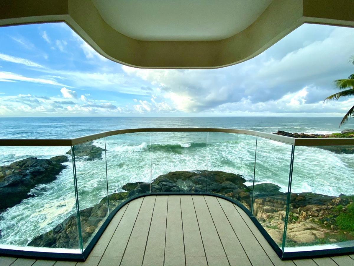 Rockholm At The Light House Beach โกวาลัม ภายนอก รูปภาพ